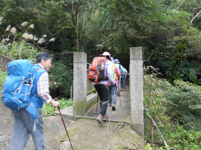 DSCN5188.JPG - 新北三峽白雞山、雞罩山前峰、雞罩山、鹿窟尖山