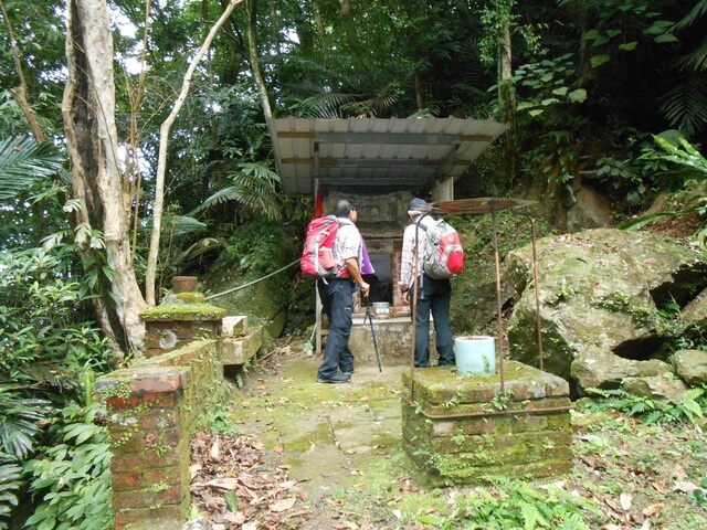 DSCN5194.JPG - 新北三峽白雞山、雞罩山前峰、雞罩山、鹿窟尖山