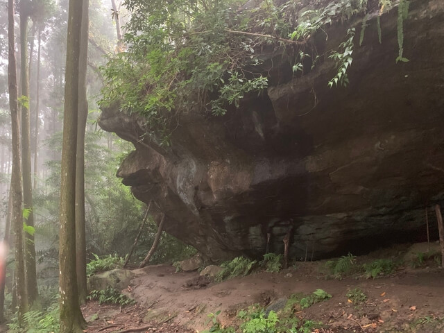 向天湖山 巨石