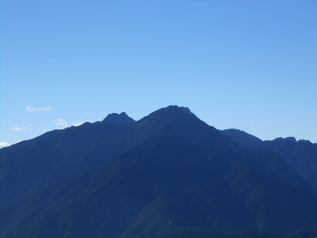 DSCN3927.JPG - 南投信義望鄉山、郡大山北峰、郡大山