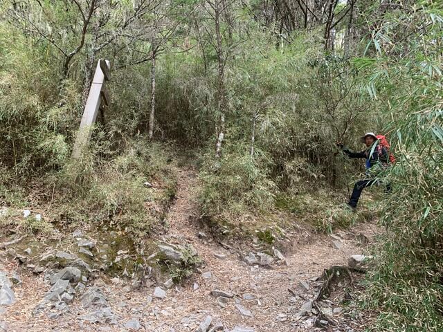 池有山第二登山口)