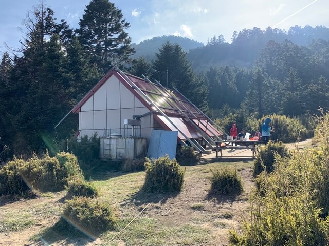 新達山屋