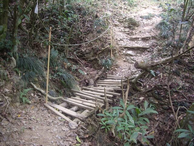 棚集下山、棚集山