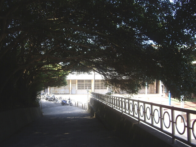 通霄神社、虎頭山