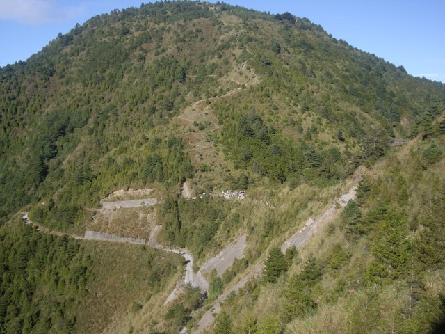 塔塔加上玉山主峰 排雲山莊