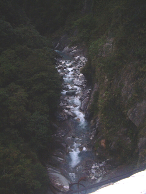 園竹村步道 小瓦黑爾溪