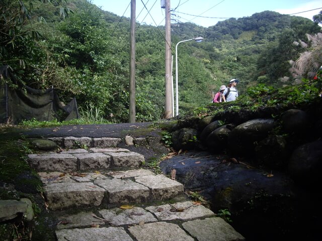 聖人橋上風櫃嘴、頂山、石梯嶺、擎天崗下冷水坑