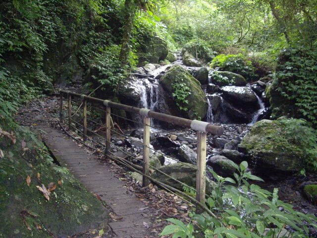 聖母登山步道、三角崙山東南峰、三角崙山