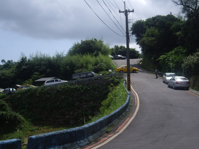 青山瀑布步道、尖山湖步道，順遊老梅石槽