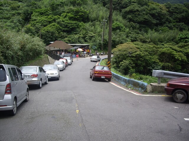 青山瀑布步道、尖山湖步道，順遊老梅石槽