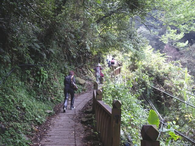 東埔溫泉區、彩虹步道、彩虹瀑布