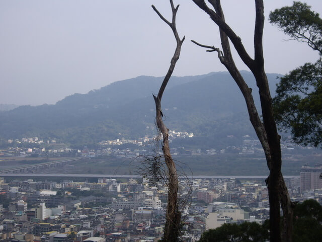 芎林石碧潭山、飛鳳山