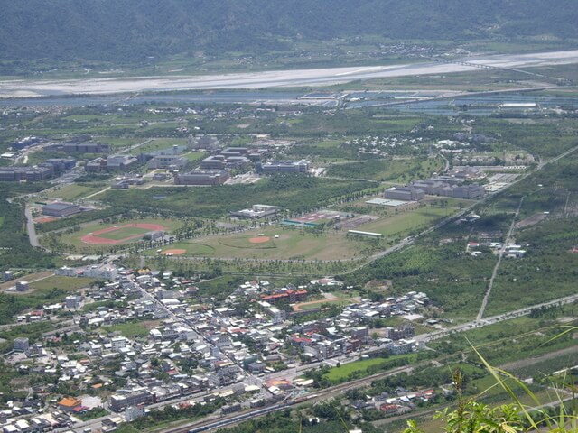 鯉魚潭、鯉魚山 東華大學