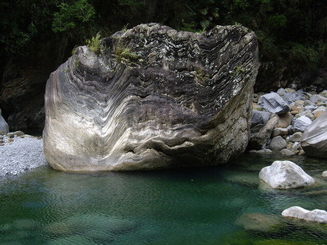 砂卡噹步道 大理石