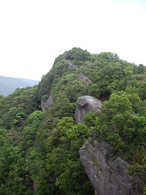 夢湖、新山 大斜壁 展望