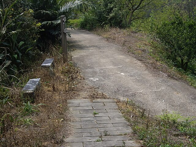 南何山、南何山南峰、沙坑山、二確山