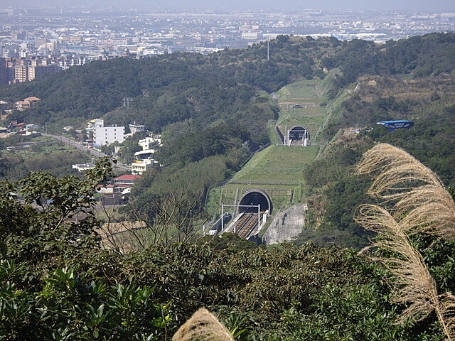 高鐵山洞