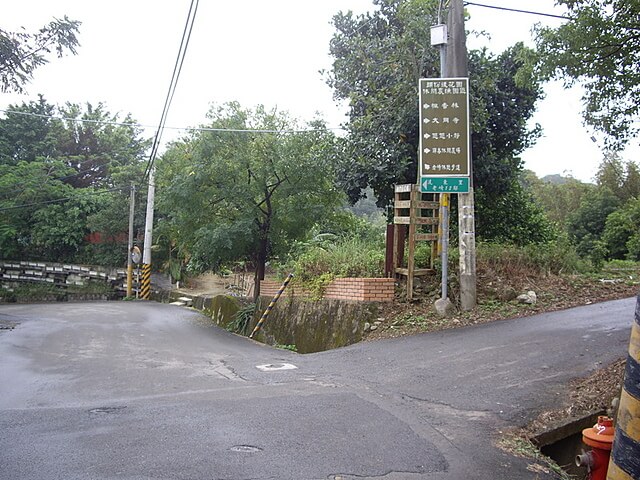 老崎休憩步道、老崎坪頂山