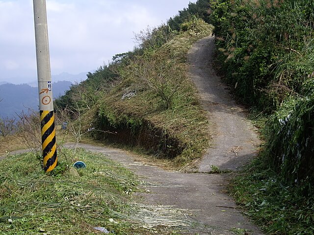 熊佧山、鷂婆山