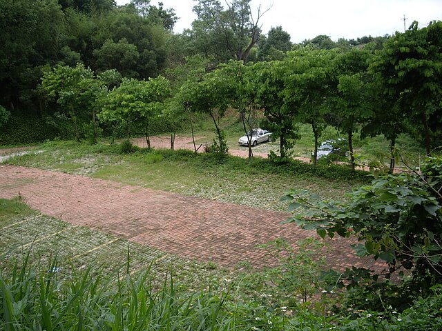 鳳凰山農場停車場