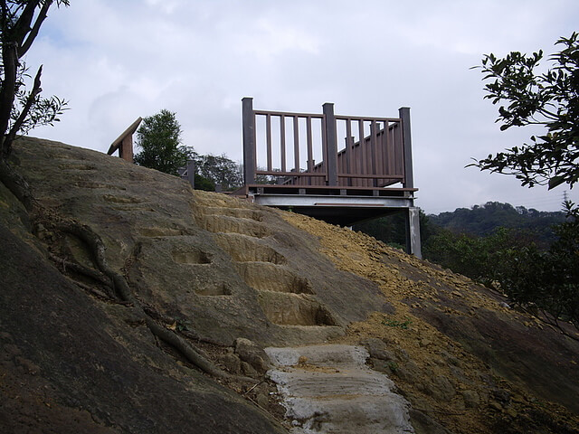 鶯歌石、牛灶坑山、龜公山