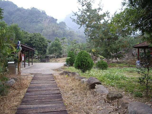 老茄苳耕讀園(天梯步道出口)