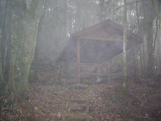 馬崙山、新山