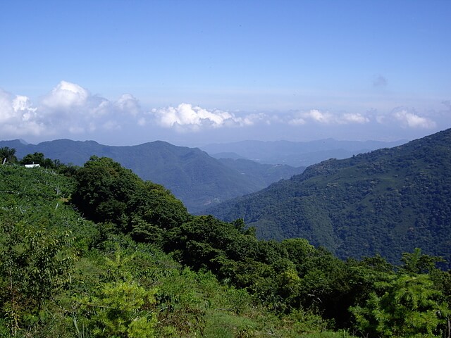 夫婦山