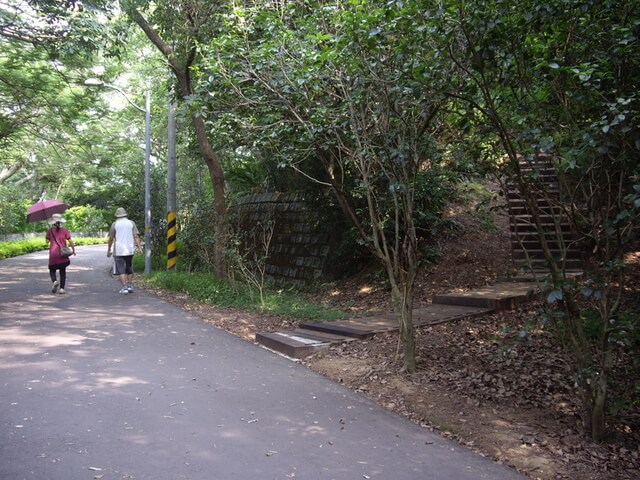 十八尖山東峰叉路